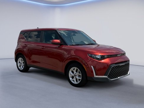 Used 2023 Kia Soul LX w/ LX Technology Package image 1