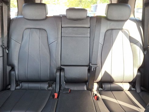 Used 2021 Mercedes-Benz GLB 250 4MATIC image 44