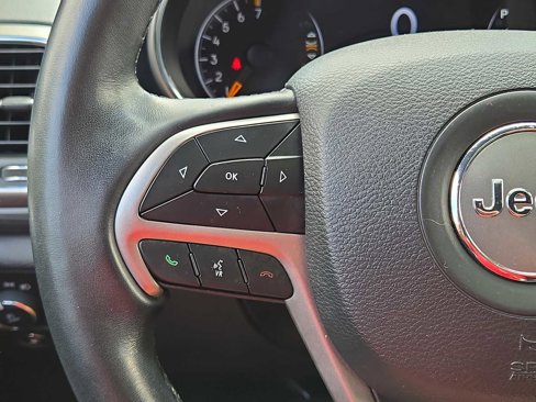 Used 2020 Jeep Grand Cherokee Altitude image 25