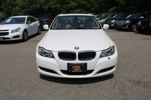 Used 2011 BMW 328i xDrive Sedan image 3