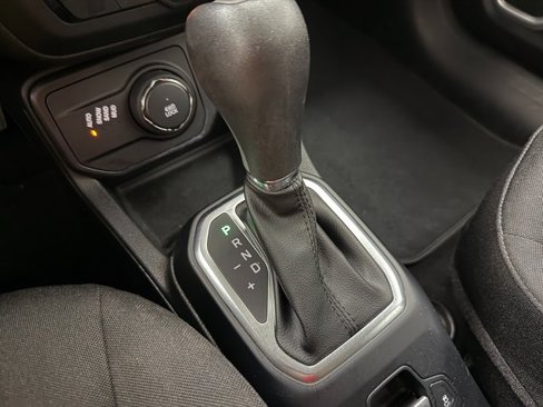 Used 2019 Jeep Renegade Latitude image 21