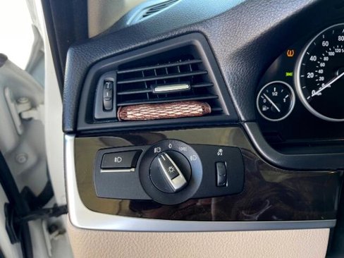 Used 2013 BMW 528i xDrive Sedan image 27