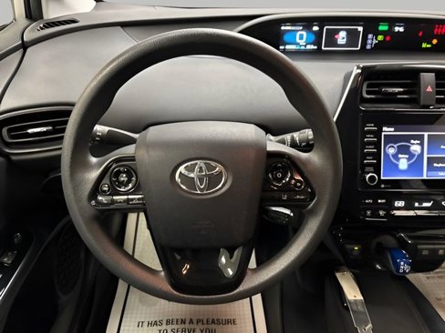 Used 2021 Toyota Prius L Eco image 14