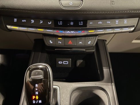 Used 2020 Cadillac XT4 Premium Luxury w/ Cold Weather Package image 22