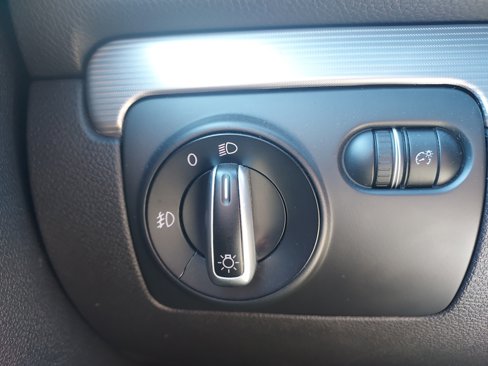 Used 2012 Volkswagen GTI 4-Door image 43