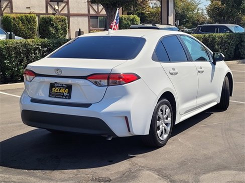 Used 2023 Toyota Corolla LE w/ Carpet Mat Package (TMS) image 5