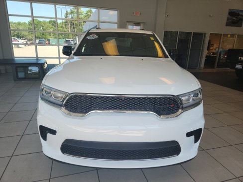 Certified 2023 Dodge Durango SXT image 3