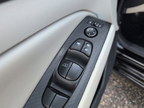Used 2024 Nissan Altima 2.5 SV image 12