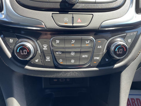 Used 2022 Chevrolet Equinox Premier image 25