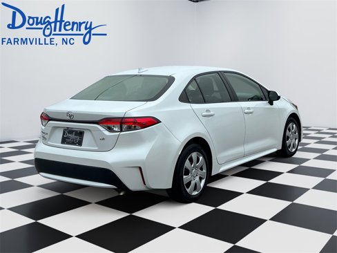 Used 2022 Toyota Corolla LE image 5