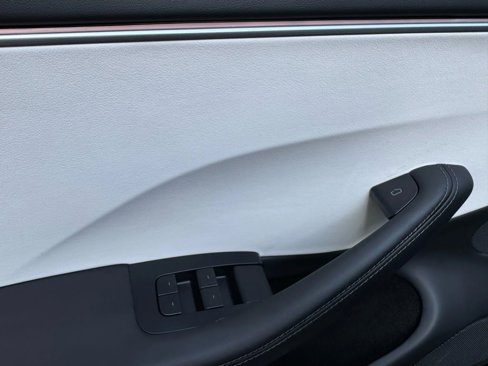 Used 2024 Tesla Model 3 Performance image 32