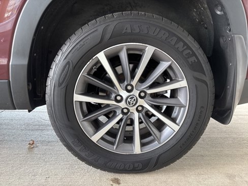 Used 2019 Toyota Highlander XLE image 43