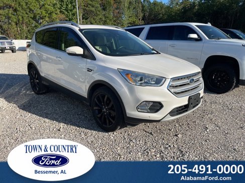 Used 2019 Ford Escape Titanium image 1