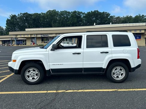 Used 2016 Jeep Patriot Sport image 3