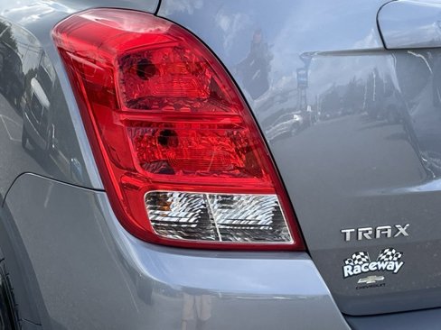 Used 2020 Chevrolet Trax LS image 12