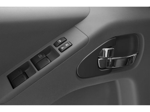 Used 2015 Nissan Frontier SV image 34