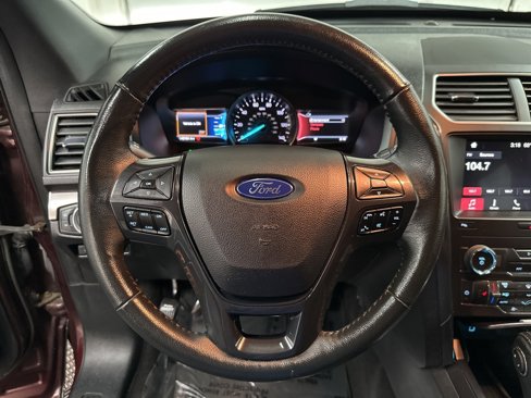Used 2018 Ford Explorer XLT w/ Equipment Group 202A image 15