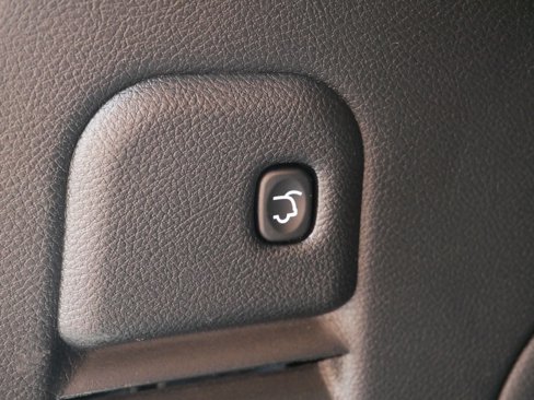 Used 2021 Jeep Grand Cherokee Laredo X image 12