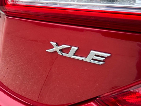 Used 2012 Toyota Camry XLE image 10