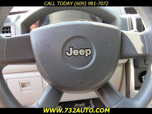 Used 2008 Jeep Liberty Sport image 25