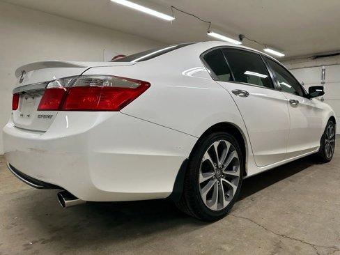 Used 2015 Honda Accord Sport image 7