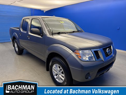 Used 2016 Nissan Frontier SV image 1