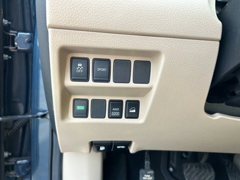 Used 2016 Nissan Rogue S image 12