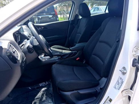 Used 2015 MAZDA MAZDA3 i Touring w/ Technology Package image 13
