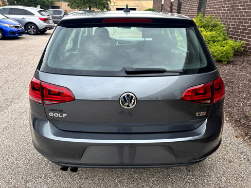 Used 2017 Volkswagen Golf S image 33