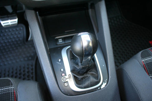 Used 2009 Volkswagen GTI 2-Door image 15