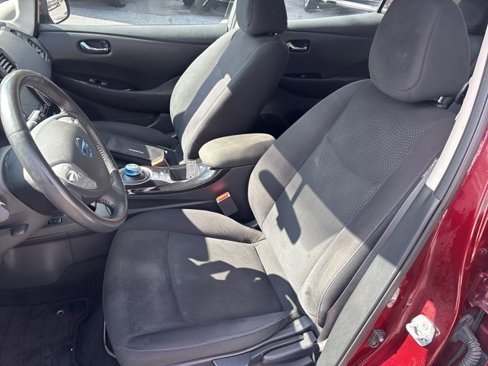 Used 2017 Nissan Leaf SV image 11