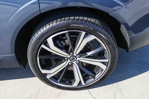 Used 2023 Volvo XC60 B6 Ultimate w/ Protection Package Premier image 17