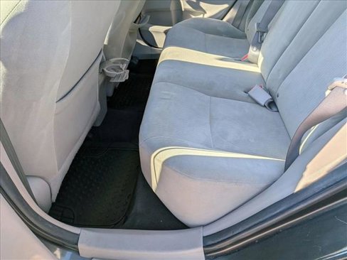 Used 2010 Toyota Corolla LE image 18