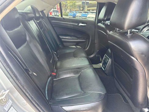 Used 2020 Chrysler 300 Limited image 18