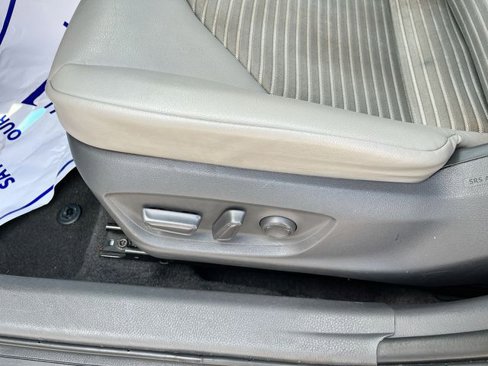 Used 2019 Toyota Camry SE image 17