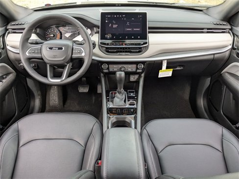 New 2025 Jeep Compass Limited image 15