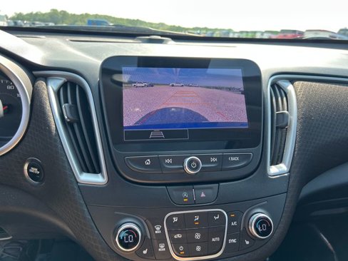 Used 2024 Chevrolet Malibu LT image 28