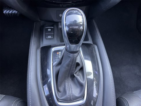 Used 2019 Nissan Rogue SL w/ Premium Package image 36