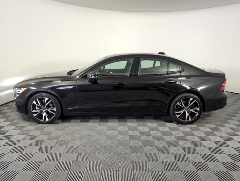 Used 2024 Volvo S60 B5 Core image 6