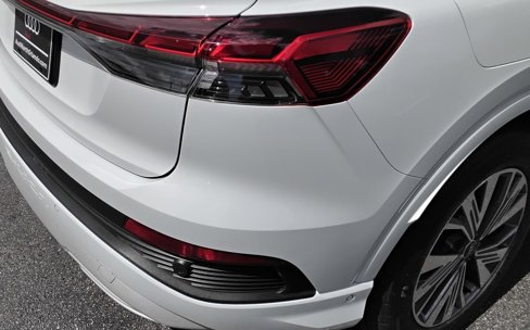 Certified 2023 Audi Q4 e-tron Premium Plus w/ Premium Plus image 10