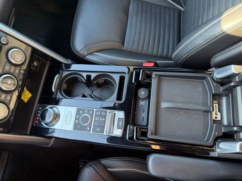 Used 2018 Land Rover Discovery HSE Luxury image 17