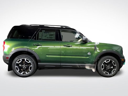 New 2024 Ford Bronco Sport Outer Banks w/ Tech Package image 2