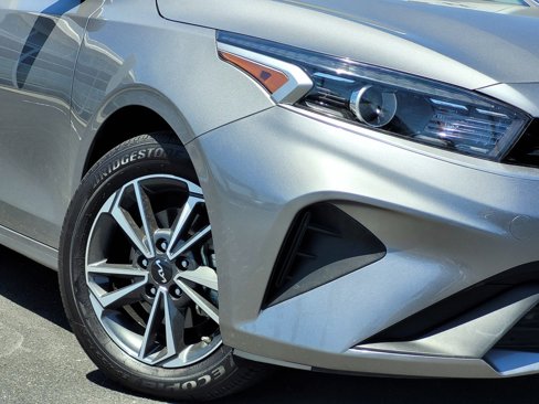 Used 2023 Kia Forte LXS image 9