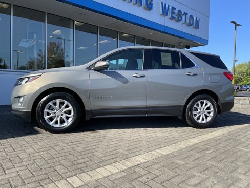 Used 2019 Chevrolet Equinox LT image 2
