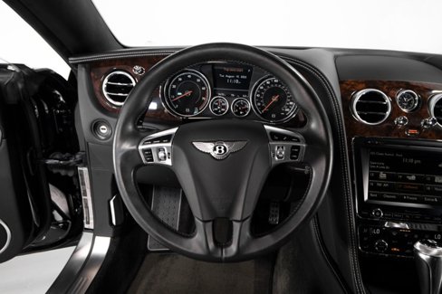 Used 2017 Bentley Continental GT image 24