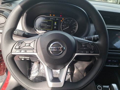 Used 2019 Nissan Kicks SV image 21