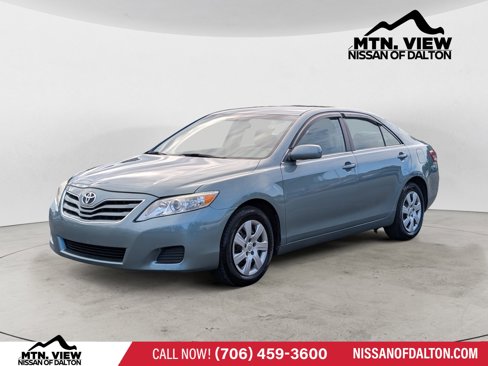Used 2011 Toyota Camry LE image 4