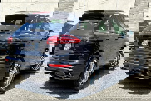 Used 2016 Porsche Cayenne image 11