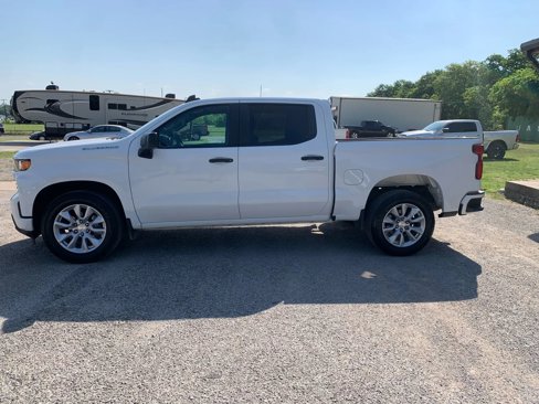 Used 2021 Chevrolet Silverado 1500 Custom image 2