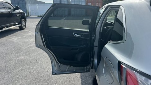 Used 2023 Ford Edge SEL image 28